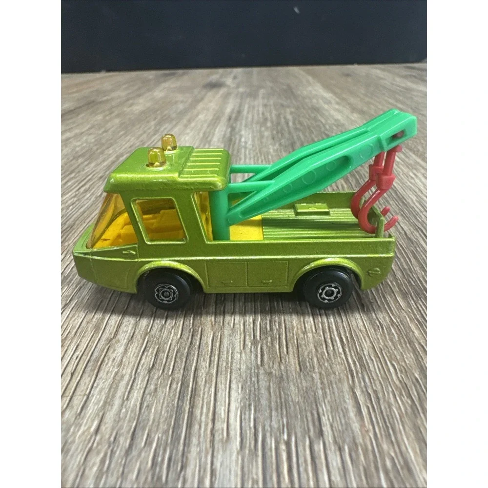 Vintage Matchbox 1976 Superfast #74 Toe Joe Wrecker Tow Truck 1:64 Diecast NICE